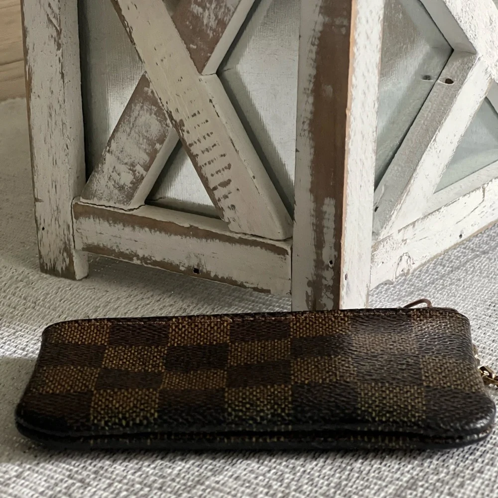 Louis Vuitton Damier Ebene Key Cles LV Card Holder GUC Authentic
